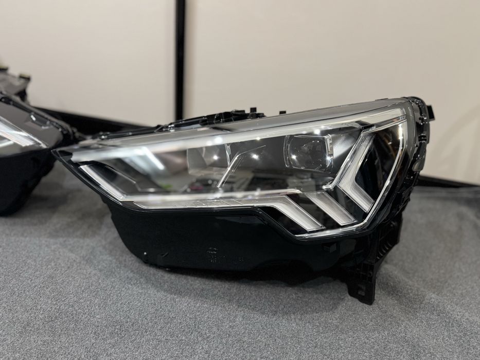 Фари Audi Q3 83A 2018-2024, комплектні Full LED