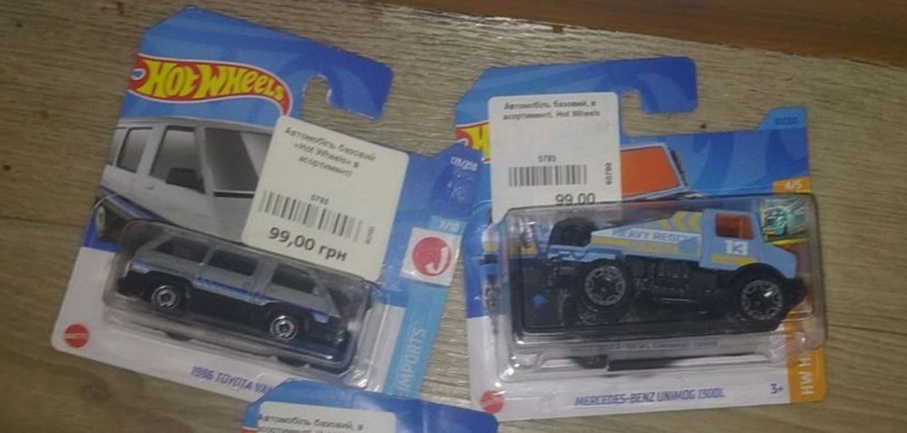 Машинки hot wheels