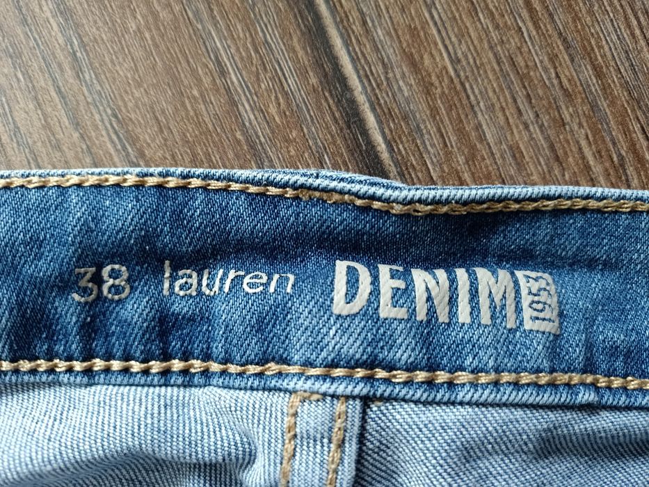 Spodnie damskie jeansy 38