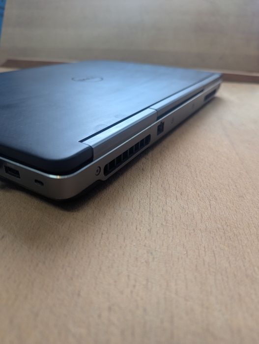 Игровой ноутбук Dell precision 7520