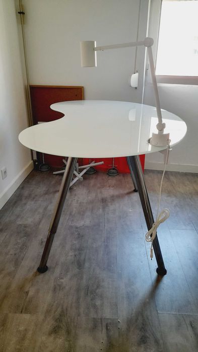 Secretaria da marca ikea