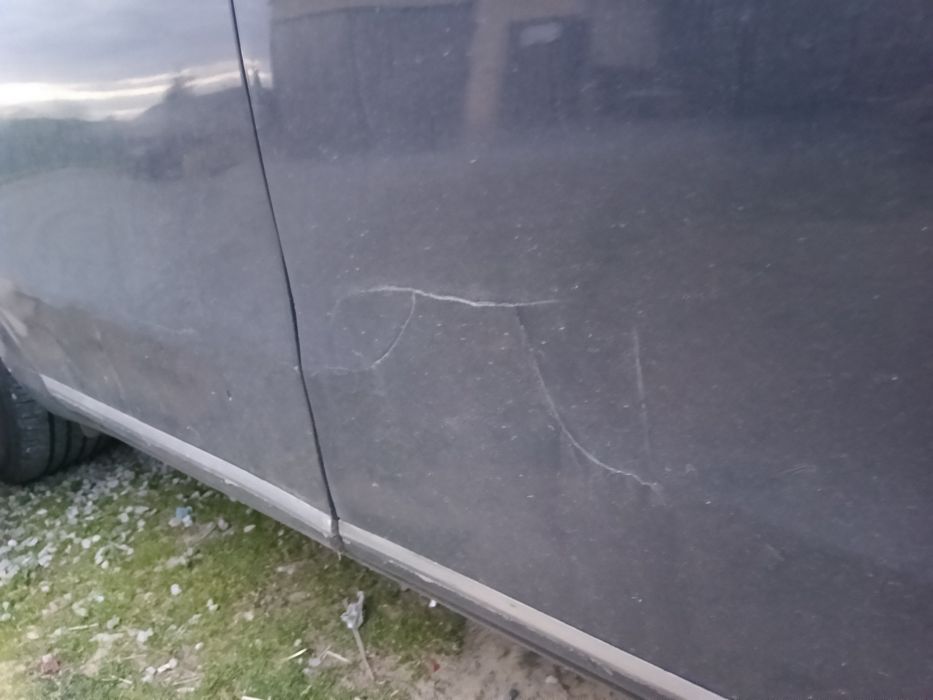 Sprzedam drzwi passat B7 kombi li7f