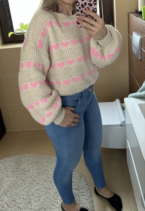Wiosenny krótki sweterek serca damski z szerokim rękawem S M L