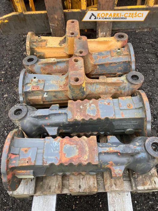 Obudowa mostu tylnego New Holland LB 115 CASE 695 Fiat Hitachi FB 200