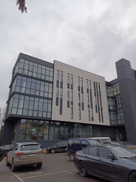 Оренда приміщення під магазин! БЦ Локація