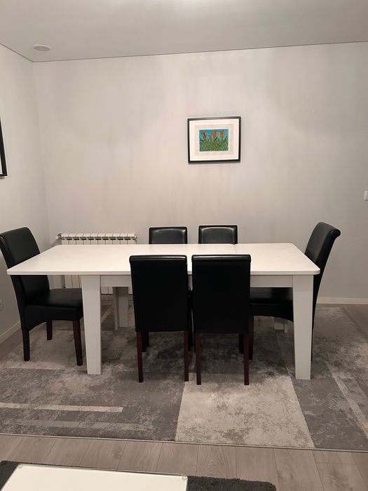 Mesa de jantar com 6 cadeiras