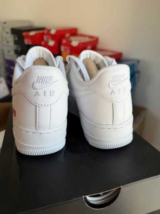 Nike Air Force 1 Supreme R. 39