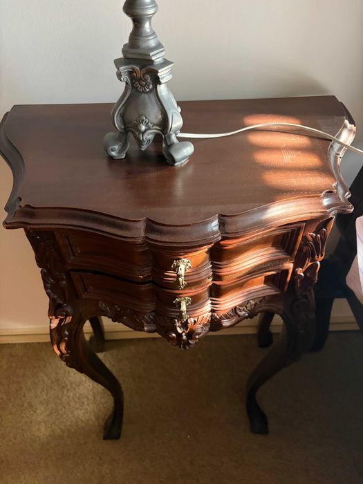 Mobília de Quarto Antiga Estilo Luís XV / D. João V em Madeira Maciça