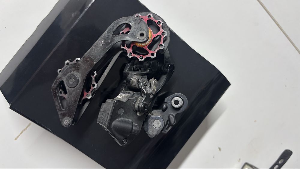 Desviador traseiro Dura ace DI2