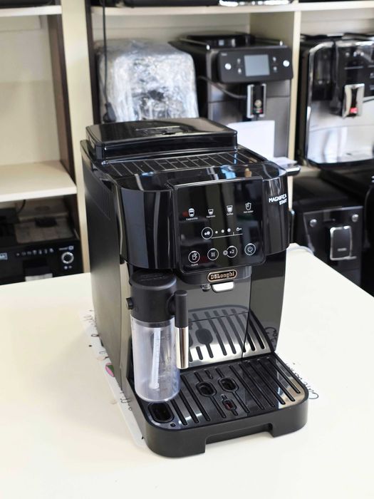 Кавомашина DeLonghi ECAM 220.60 Magnifica Start