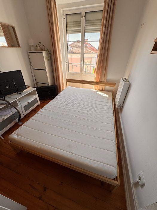 Cama e colchao ikea como novos 140x200