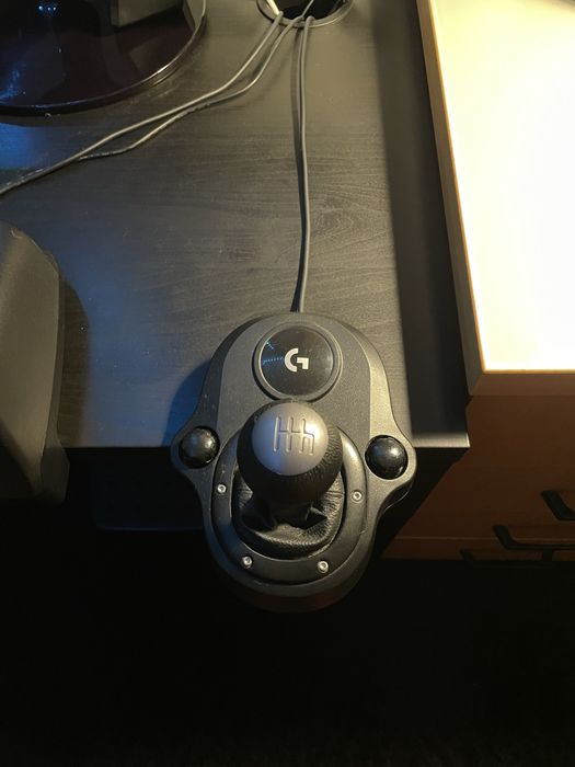 Volante g29 com shifter (excelente estado)