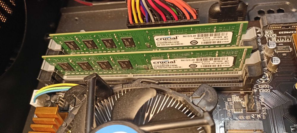 Мат.плата Gigabyte GA-H97-D3H/Core i5-4460 3.20Гц/16Гб/Asus R9 380 4Гб