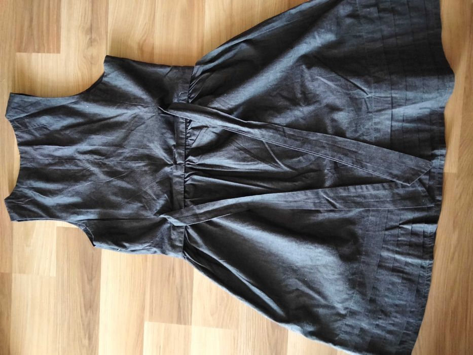 Szara sukienka wizytowa r36