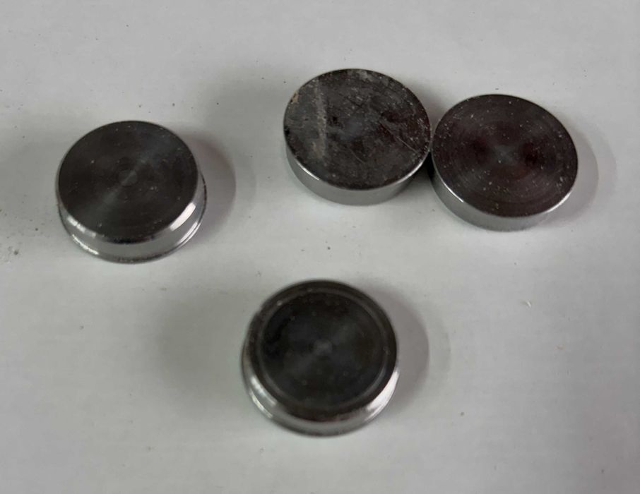 Kit Acessórios Bancada MFT 20mm: 2 Batentes + 8 Dogs + 25 Plugs Inox