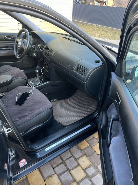Wolkswagen golf 4 1.6 бензин