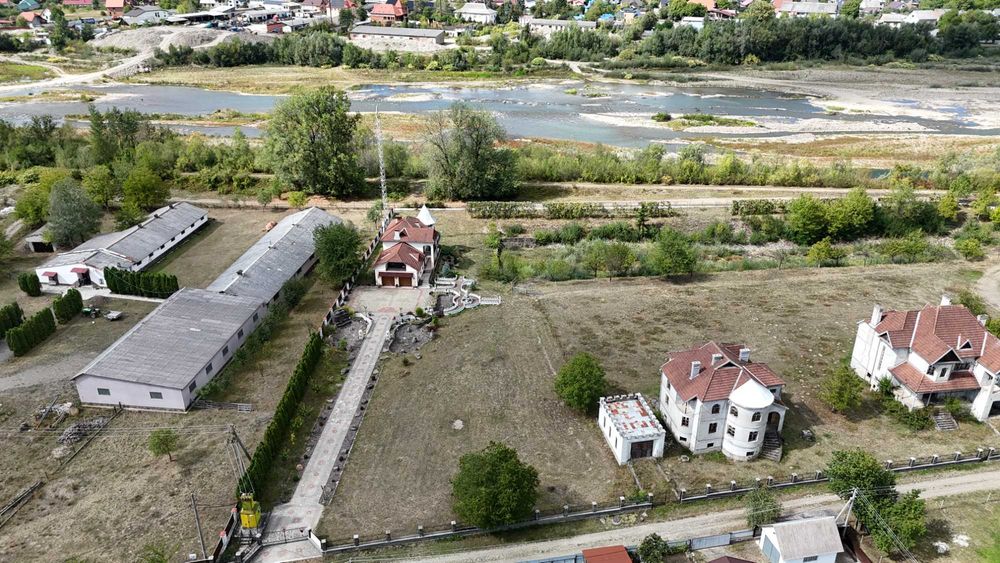 ПРОДАЖ МАЙНОВОГО КОМПЛЕКСУ в селі Нересниця, Тячівського району, Закарпатської області