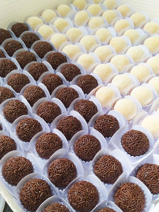 Brigadeiros ( festas, eventos, convívios)