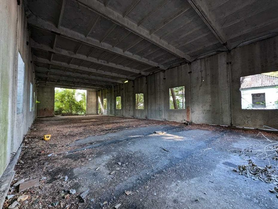 Продамо 800 кв.м. нежитлових будівель на 45 сотках по вул. Пацаєва.