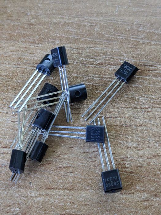 Транзистори A42, A92, 2N5401, 2N5551, S8050, S8550, 2N3906, 2N3904