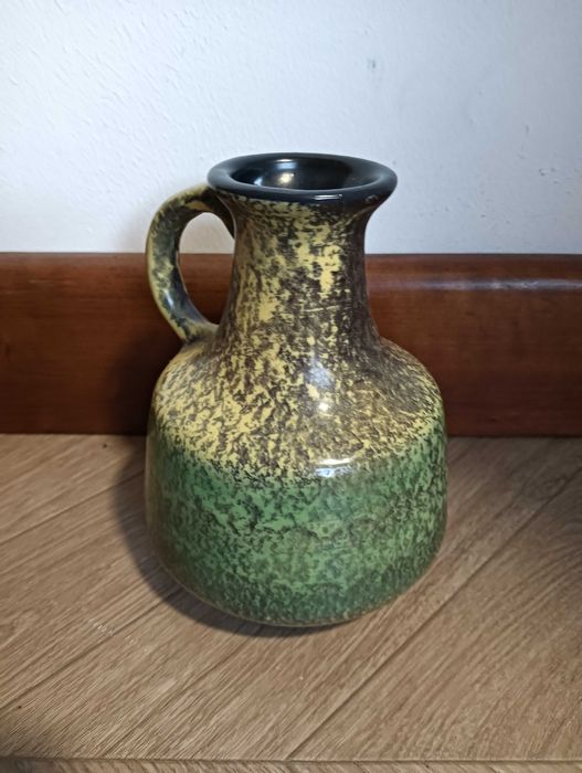 Wazon ceramiczny z uchem zielony Haldensleben