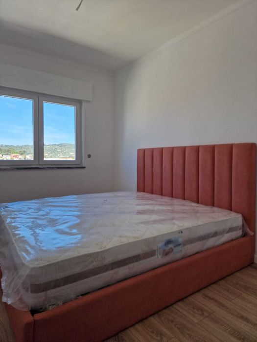 Camas De Casal Estofadas ALTA GAMA - MODELO GOMOS - Top de Gama 190x140m Estrado Incluído!!