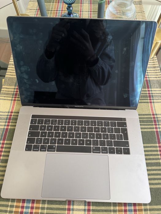 Macbook Pro 15 Inch 2018