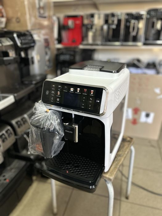 Кавомашина Philips Series 5500
