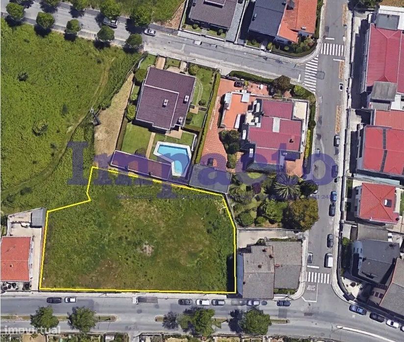 Terrenos urbanos em São João da Madeira