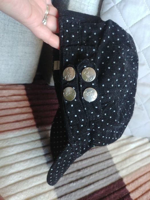 Czapka z daszkiem damska Cropp