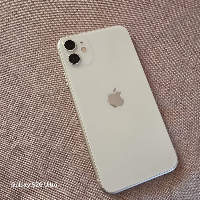 Телефон Айфон 11/64гб