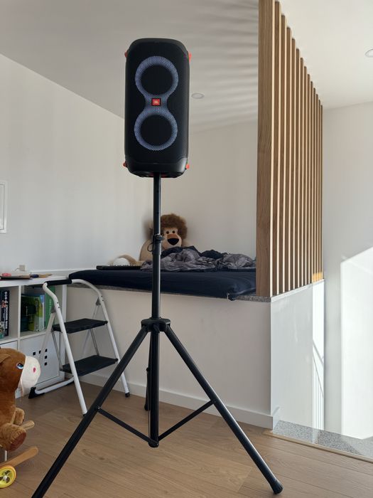 Coluna JBL Party Box 110 + Tripé