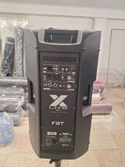 Дві активні колонки FBT X-LITE 12A