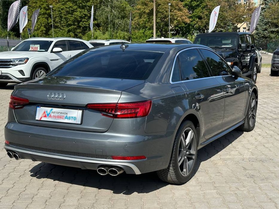 Aubi A4 B9 №4878 (ВНЕСОК від 10%) Альянс Авто Кривий Ріг