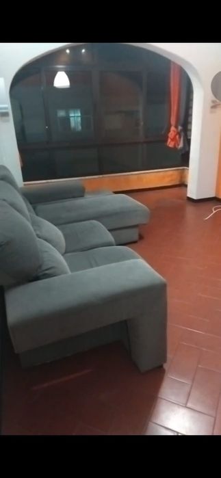 Sofá com Chaise Long