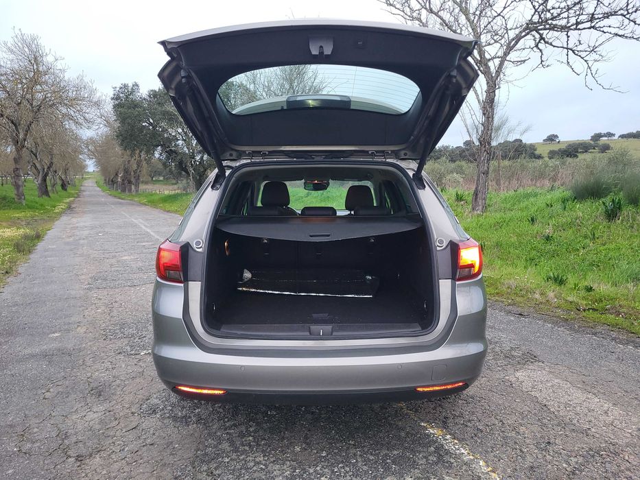Opel Astra Sports Tourer 1.6 CDTI — photo 5