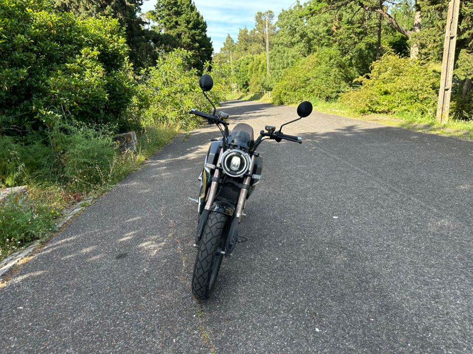 Moto elétrica Super soco tc wanderer  apenas 3000km