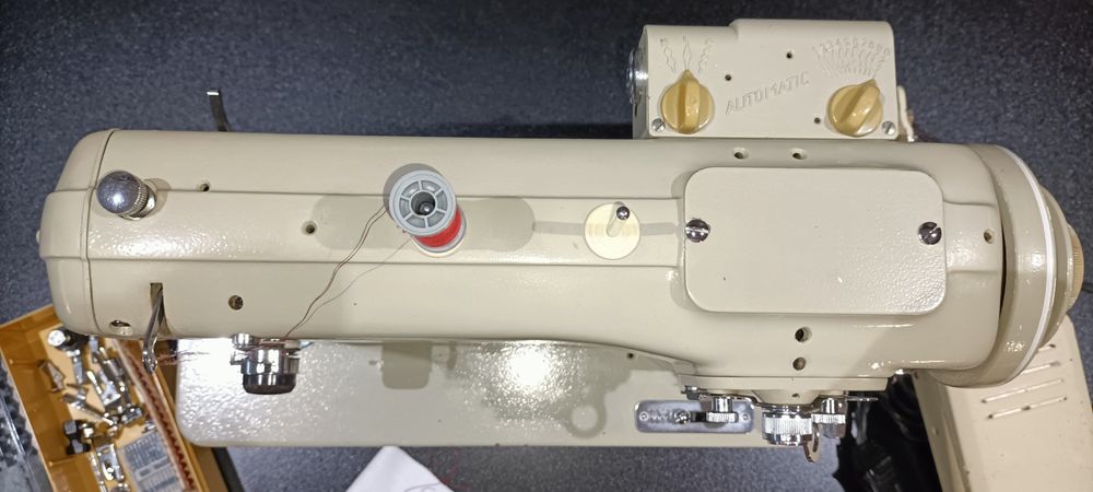 Máquina costura Refrey