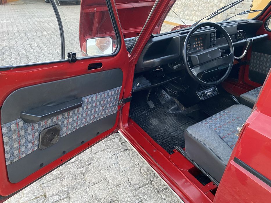 Renault 4L Certificada