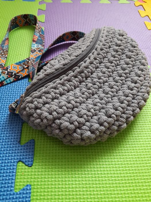 Torebka nerka szydełkowa