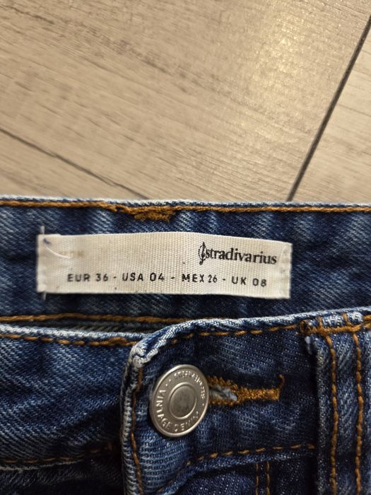 Spodnie jeansy rozm.36 Stradivarius