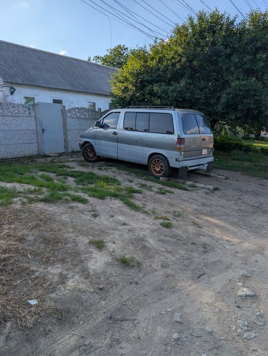 Продам Ford Aerostar