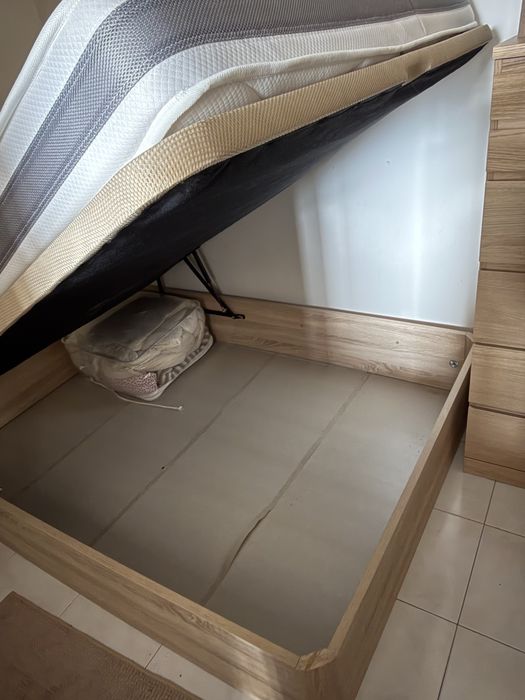 Cama caixa +Colchão