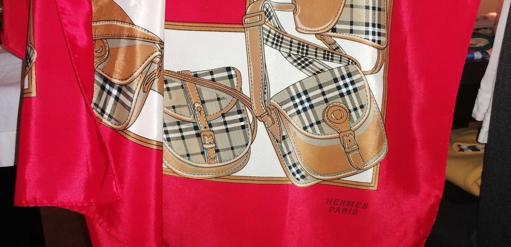 Lenço de seda Hermes Paris. Novo. 85x85