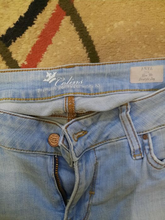 Продом женские джинсы фирмы Colins