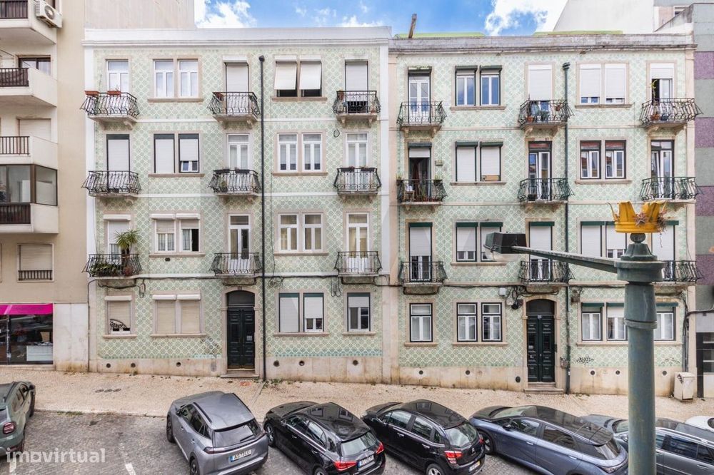 Apartamento T2+1 com elevado potencial de renovação no Centro de Lisbo