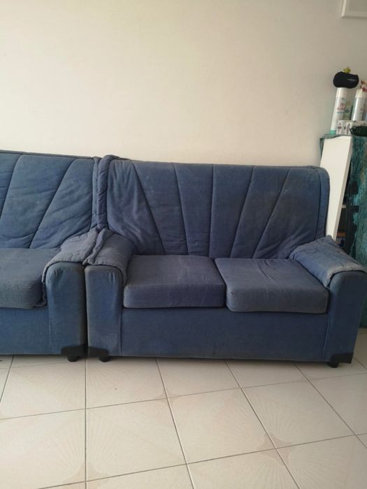 2x Sofás de 2 lugares cada