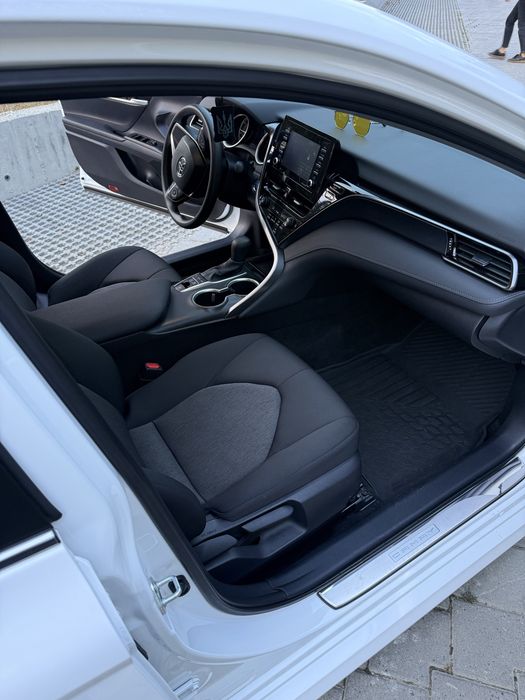 Продам економну TOYOTA CAMRY Hybrid