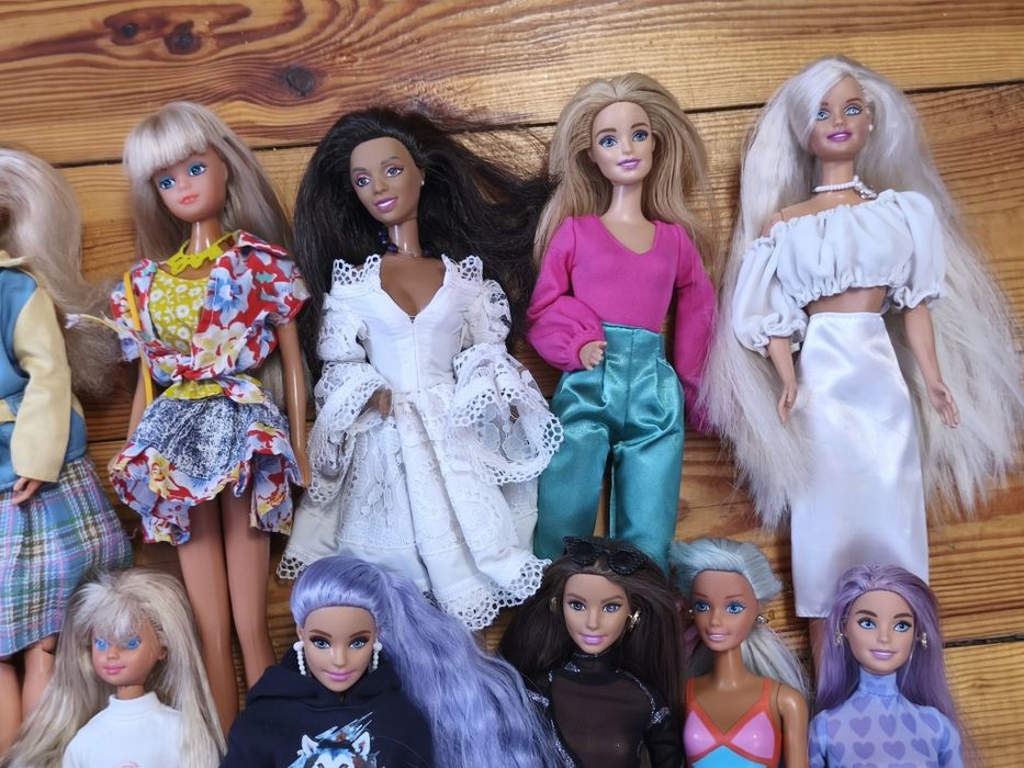Барбі вінтажні та сучасні