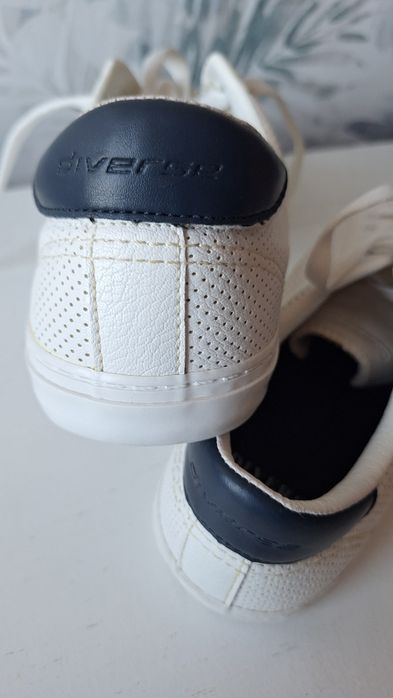 Diverse nowe trampki 42